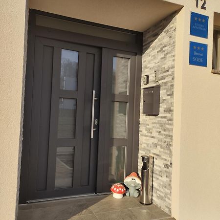 Happy Apartment Karlovac Bagian luar foto
