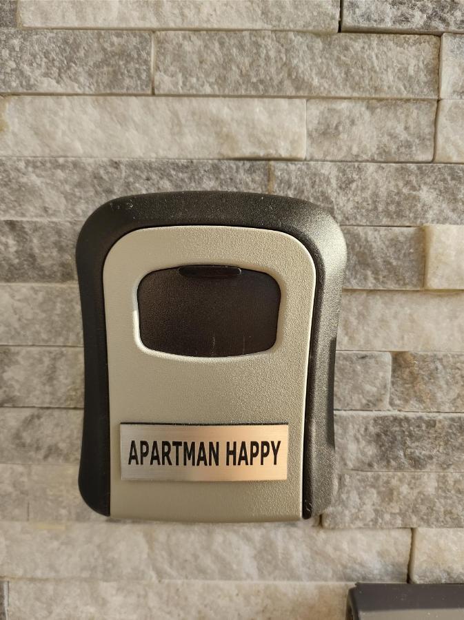 Happy Apartment Karlovac Bagian luar foto