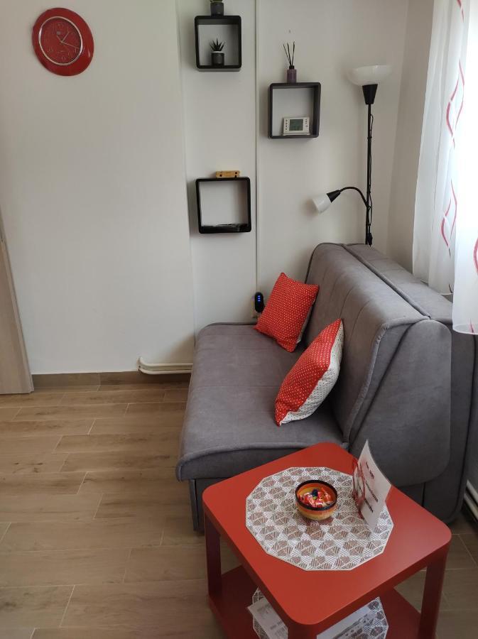 Happy Apartment Karlovac Bagian luar foto