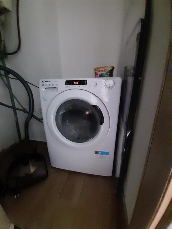 Happy Apartment Karlovac Bagian luar foto